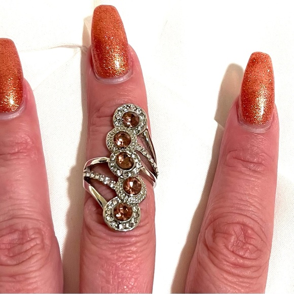 5 Stone Cubic Zirconia Vertical Long Finger Ring, Cocktail Ring size 6, Gorgeous - Picture 2 of 5